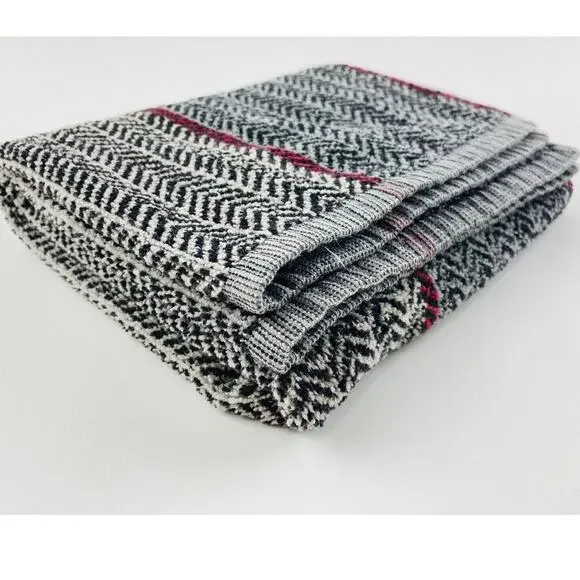 1 Cecil Saydah Hand towel 1970s Black Red Grey European Collection Cotton Arrows - Picture 2 of 6